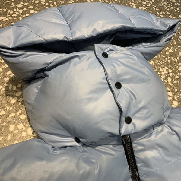 高品質 モンクレール ショート ダウンジャケット 偽物 Powder Blue moz66712